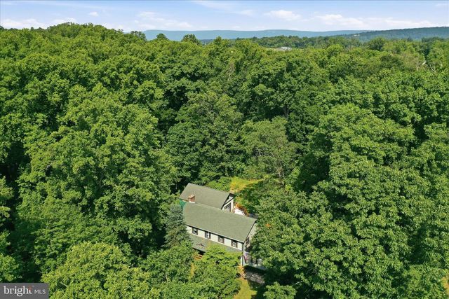 137 OLD FOREST CIR, Winchester, VA 22602