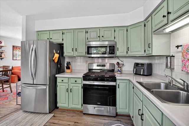 1926 Scott Lane, Madison, WI 53704