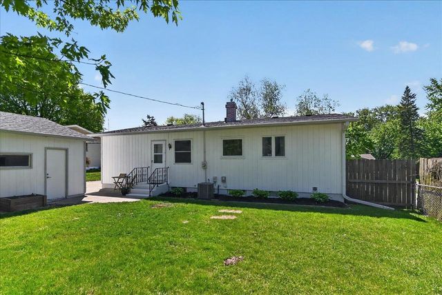 1926 Scott Lane, Madison, WI 53704
