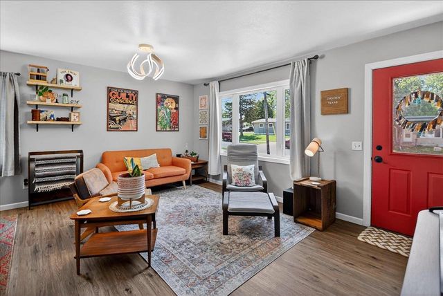 1926 Scott Lane, Madison, WI 53704