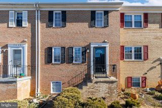 7422 RHONDDA DR, Lorton, VA 22079