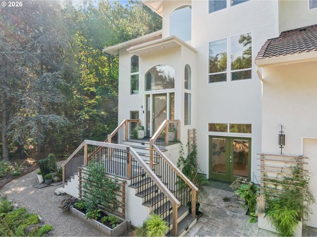 5604 Sw KNIGHTSBRIDGE Dr, Portland, OR 97219