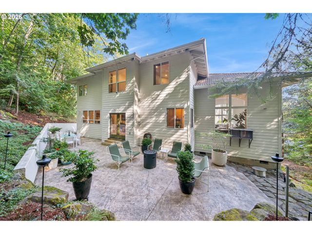 5604 Sw KNIGHTSBRIDGE Dr, Portland, OR 97219