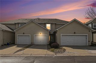 8954 Boehm Drive, Lenexa, KS 66219