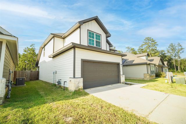17691 Cedar Crest Drive, Conroe, TX 77306