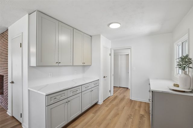 1940 West Street, Grinnell, IA 50112