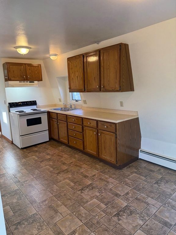 28 Clark St 3, Danvers, MA 01923