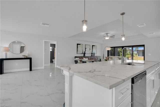 4202 14th ST SW, Lehigh Acres, FL 33976