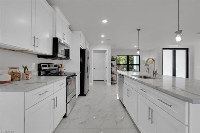 4202 14th ST SW, Lehigh Acres, FL 33976
