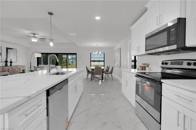 4202 14th ST SW, Lehigh Acres, FL 33976