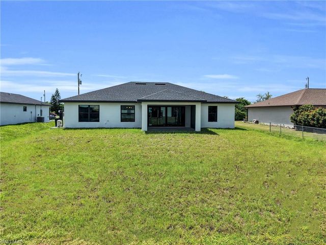 4202 14th ST SW, Lehigh Acres, FL 33976