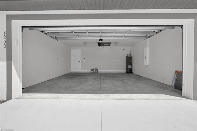4202 14th ST SW, Lehigh Acres, FL 33976