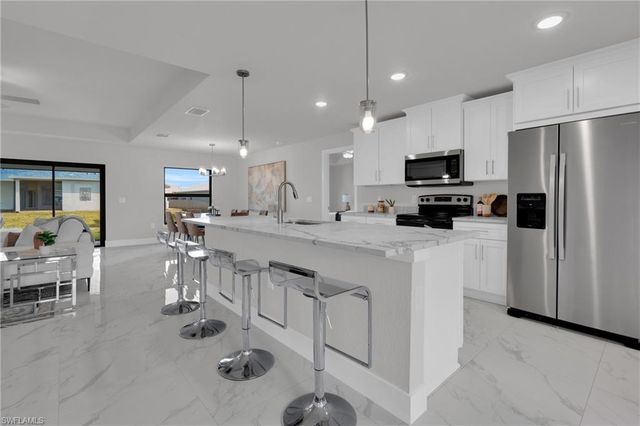 4202 14th ST SW, Lehigh Acres, FL 33976