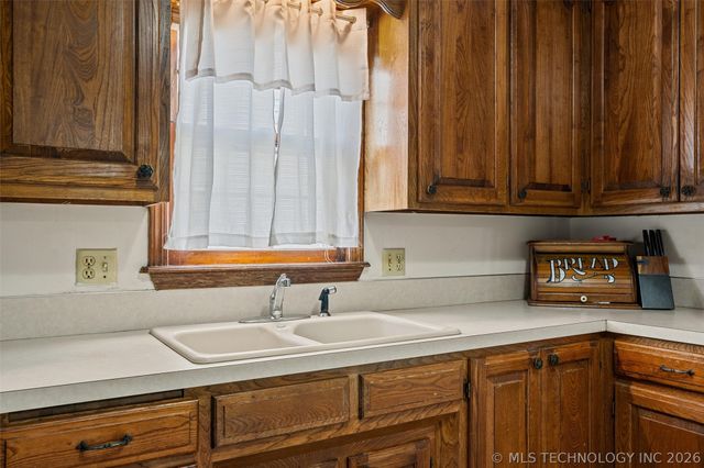 2223 S Osage Avenue, Bartlesville, OK 74003