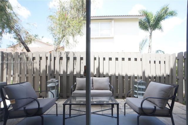 610 NW 108th Ter ., Pembroke Pines, FL 33026