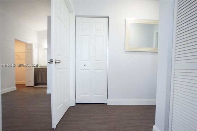 610 NW 108th Ter ., Pembroke Pines, FL 33026