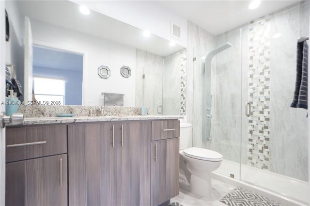 610 NW 108th Ter ., Pembroke Pines, FL 33026