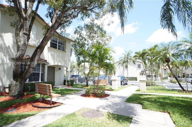 610 NW 108th Ter ., Pembroke Pines, FL 33026