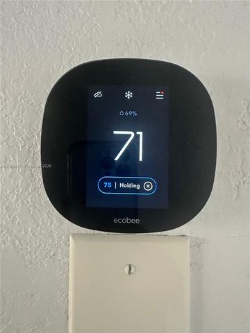 610 NW 108th Ter ., Pembroke Pines, FL 33026