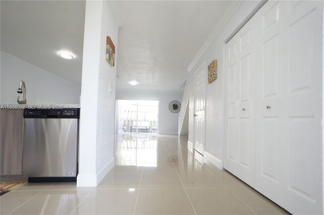 610 NW 108th Ter ., Pembroke Pines, FL 33026