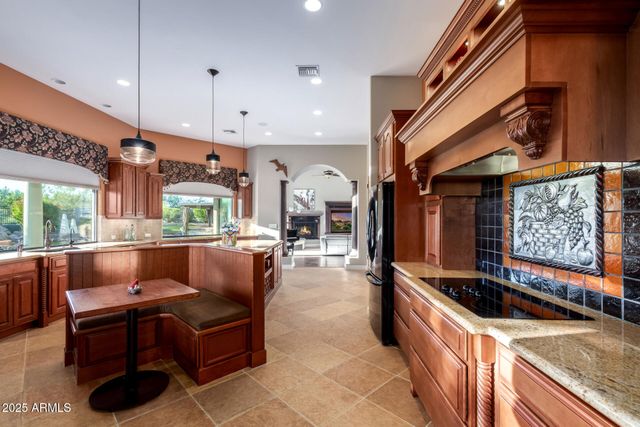 27314 N AZATLAN Drive, Rio Verde, AZ 85263