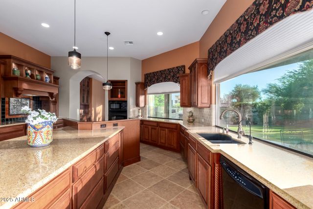 27314 N AZATLAN Drive, Rio Verde, AZ 85263