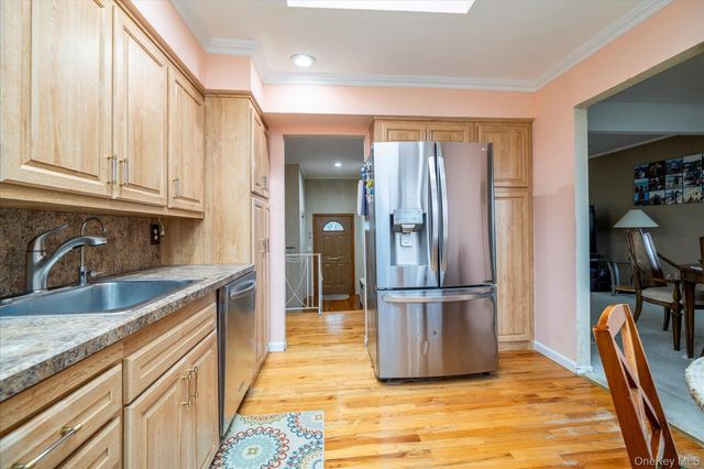 295 Thorn Street, Oceanside, NY 11572