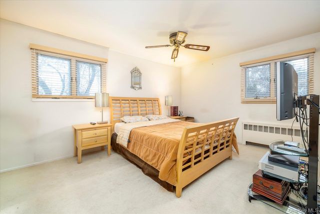 295 Thorn Street, Oceanside, NY 11572