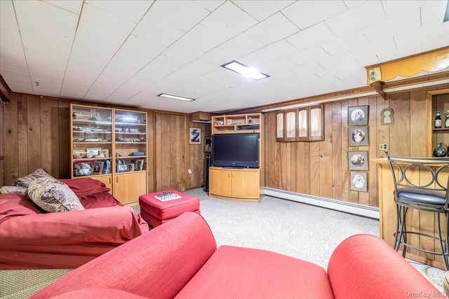 295 Thorn Street, Oceanside, NY 11572