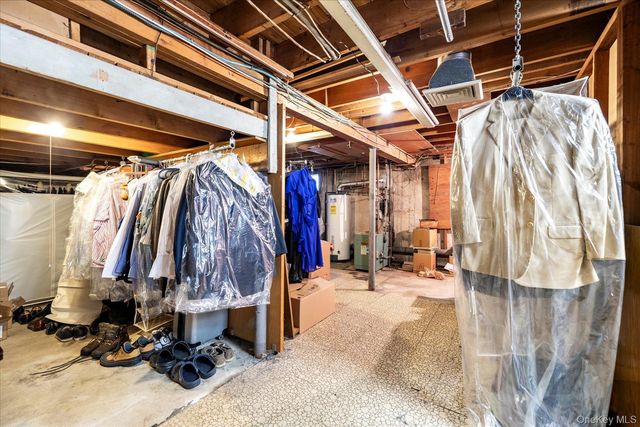 295 Thorn Street, Oceanside, NY 11572