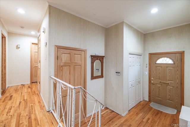 295 Thorn Street, Oceanside, NY 11572