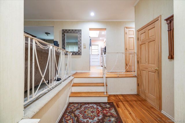 295 Thorn Street, Oceanside, NY 11572