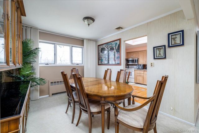 295 Thorn Street, Oceanside, NY 11572