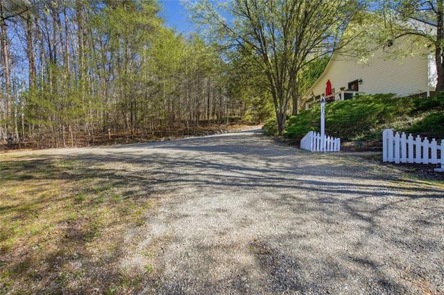 1852 Oak Grove Road, Dahlonega, GA 30533