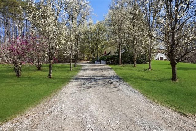 1852 Oak Grove Road, Dahlonega, GA 30533