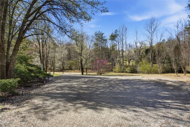 1852 Oak Grove Road, Dahlonega, GA 30533