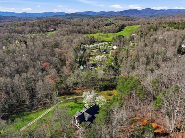 1852 Oak Grove Road, Dahlonega, GA 30533
