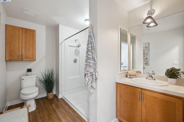 340 29Th Ave 204, Oakland, CA 94601