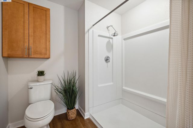 340 29Th Ave 204, Oakland, CA 94601