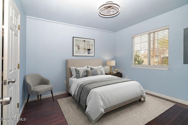 1622 S 14th St, Yakima, WA 98901