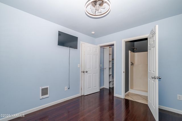 1622 S 14th St, Yakima, WA 98901