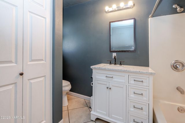 1622 S 14th St, Yakima, WA 98901