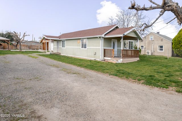 1622 S 14th St, Yakima, WA 98901