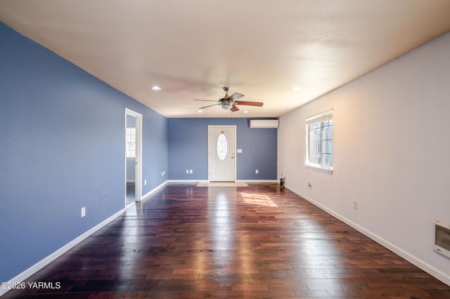 1622 S 14th St, Yakima, WA 98901