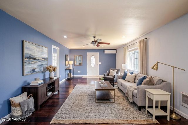 1622 S 14th St, Yakima, WA 98901