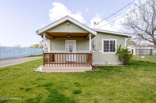 1622 S 14th St, Yakima, WA 98901