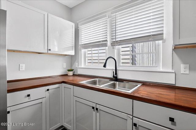 2722 Taylor Blvd, Louisville, KY 40208