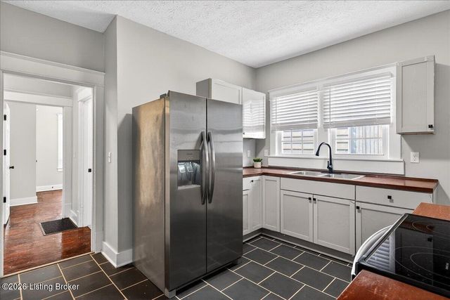 2722 Taylor Blvd, Louisville, KY 40208