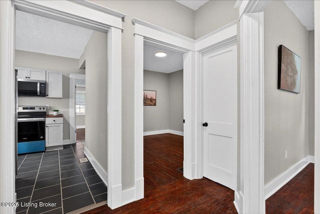 2722 Taylor Blvd, Louisville, KY 40208