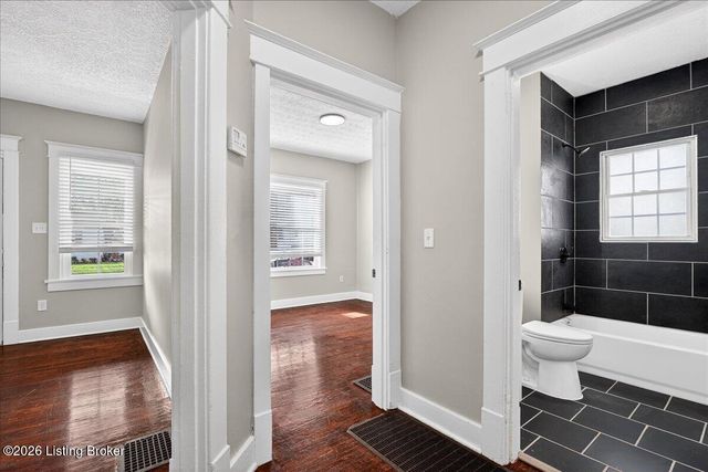 2722 Taylor Blvd, Louisville, KY 40208